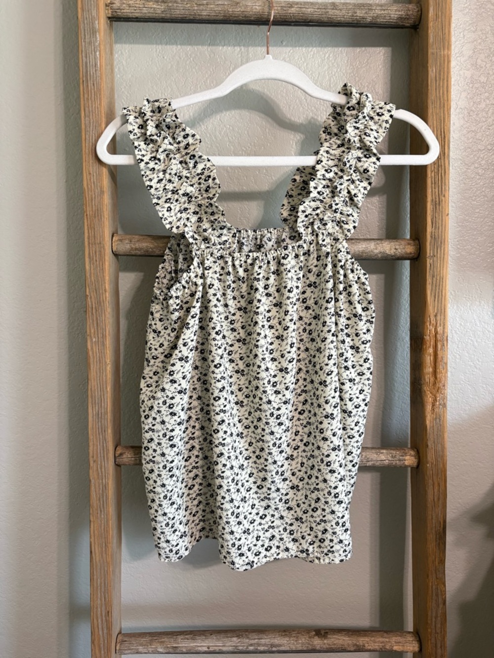 Pretty Garden Ruffle Flowy Top - Picture 5 of 5